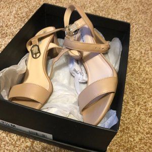 Tahari Women's Shoes (Barley Nude)